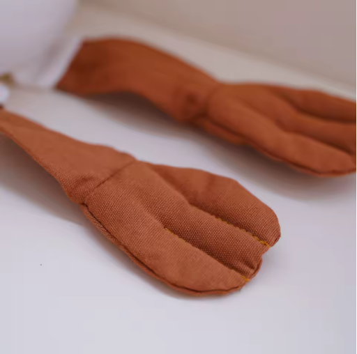 בובת אווז דקורטיבית